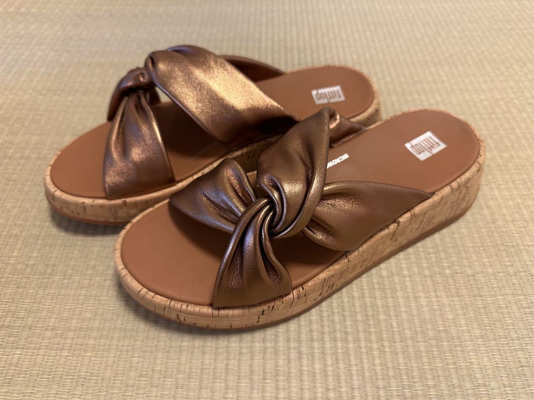 フィットフロップ レザーツイスト サンダル　US7 24cm