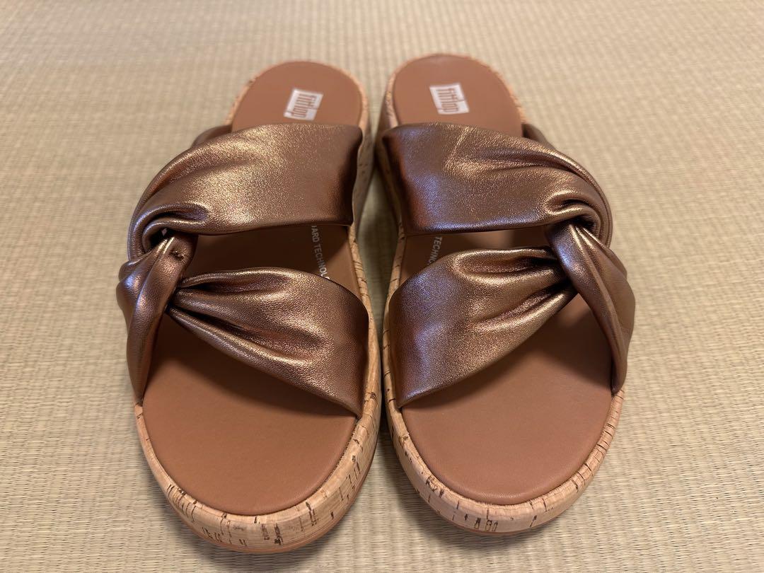 フィットフロップ レザーツイスト サンダル　US7 24cm