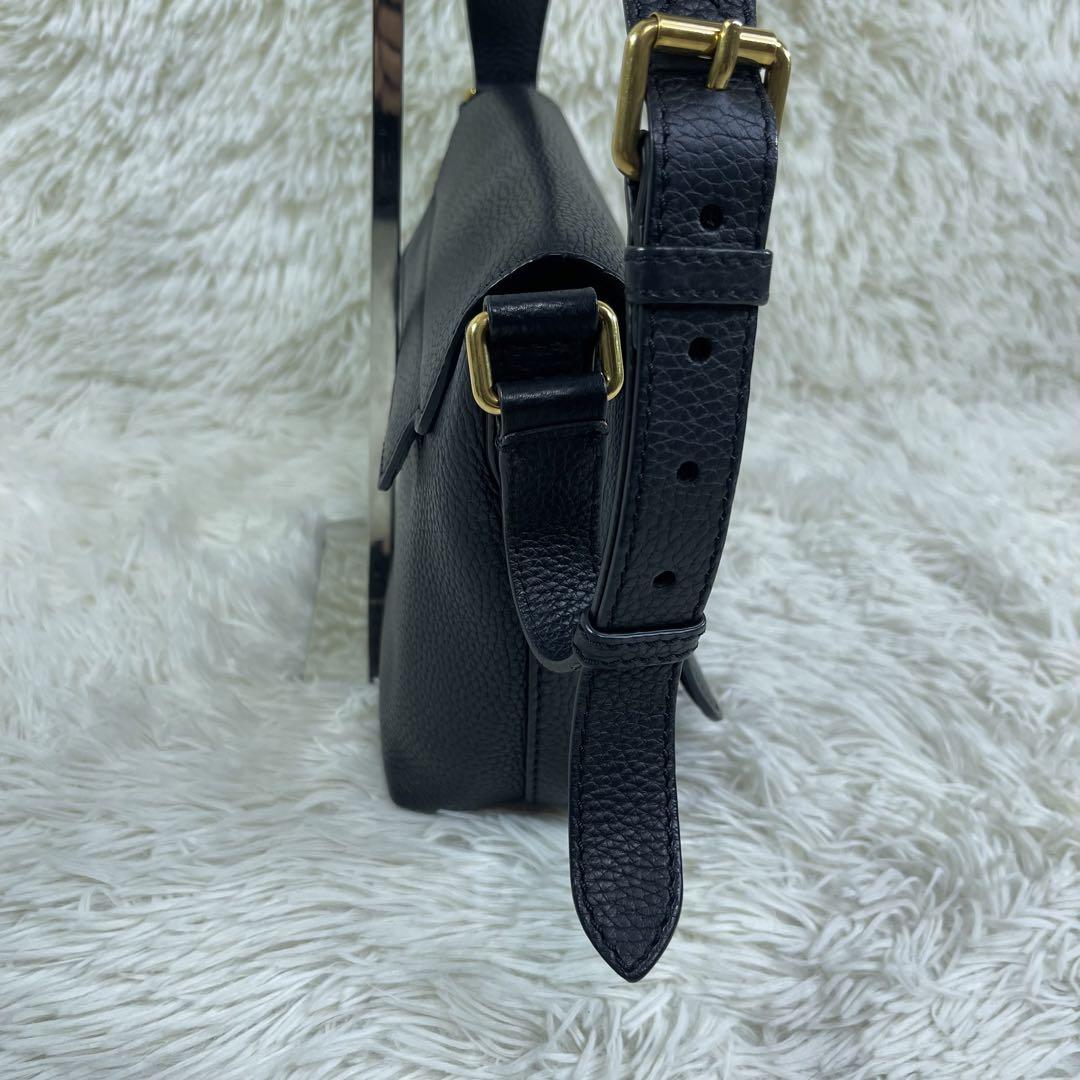 現行品‼️ Burberry ショルダーバッグ レザー ロゴ型押し ブラック