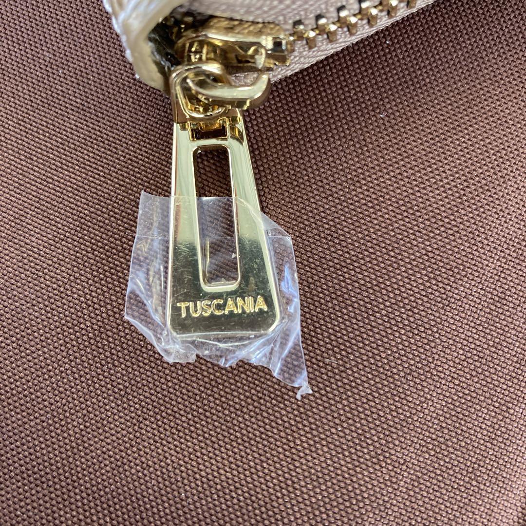 【新品未使用】TUSCANIA クロコダイル型押し 長財布