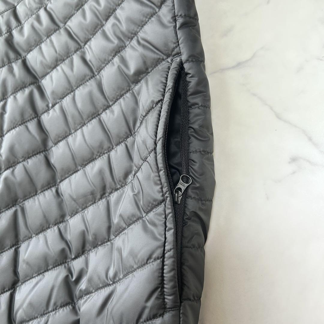 新品タグ付き NIKE ブルゾン 中綿 ジャケット アウター ジャケット￼ 黒