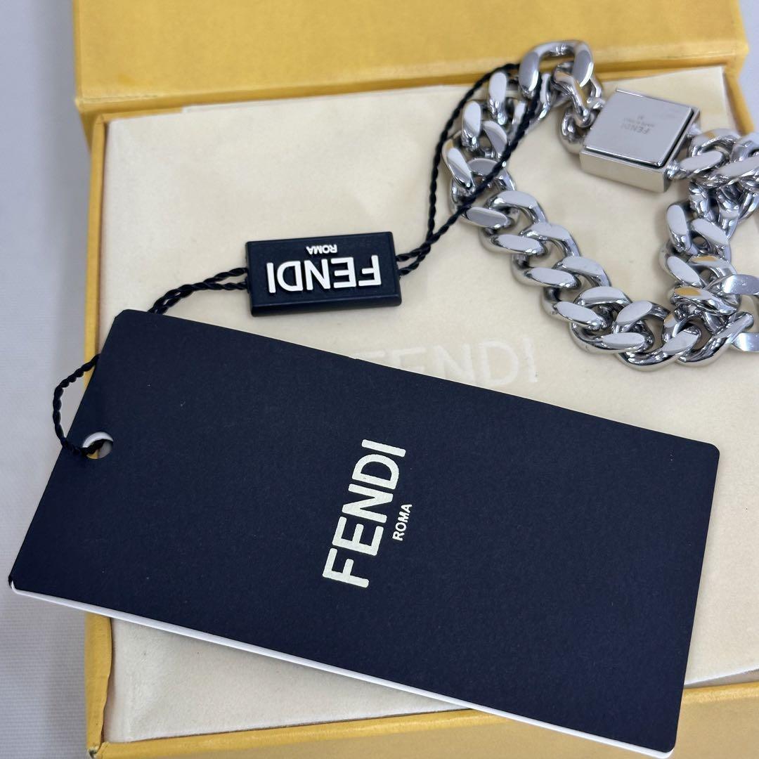 超希少品✨　FENDI FFロゴ　ブレスレット　Mサイズ　ユニセックス　箱付き