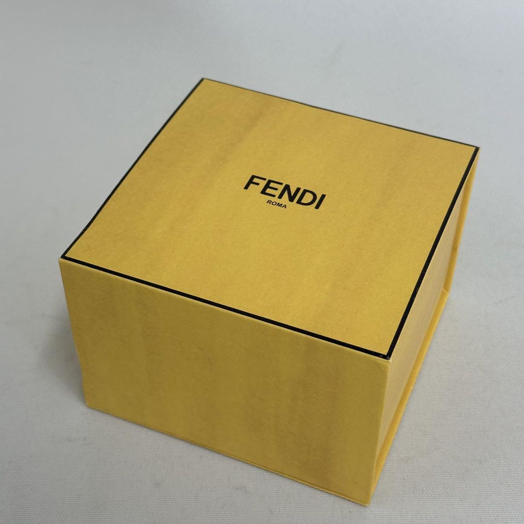 超希少品✨　FENDI FFロゴ　ブレスレット　Mサイズ　ユニセックス　箱付き