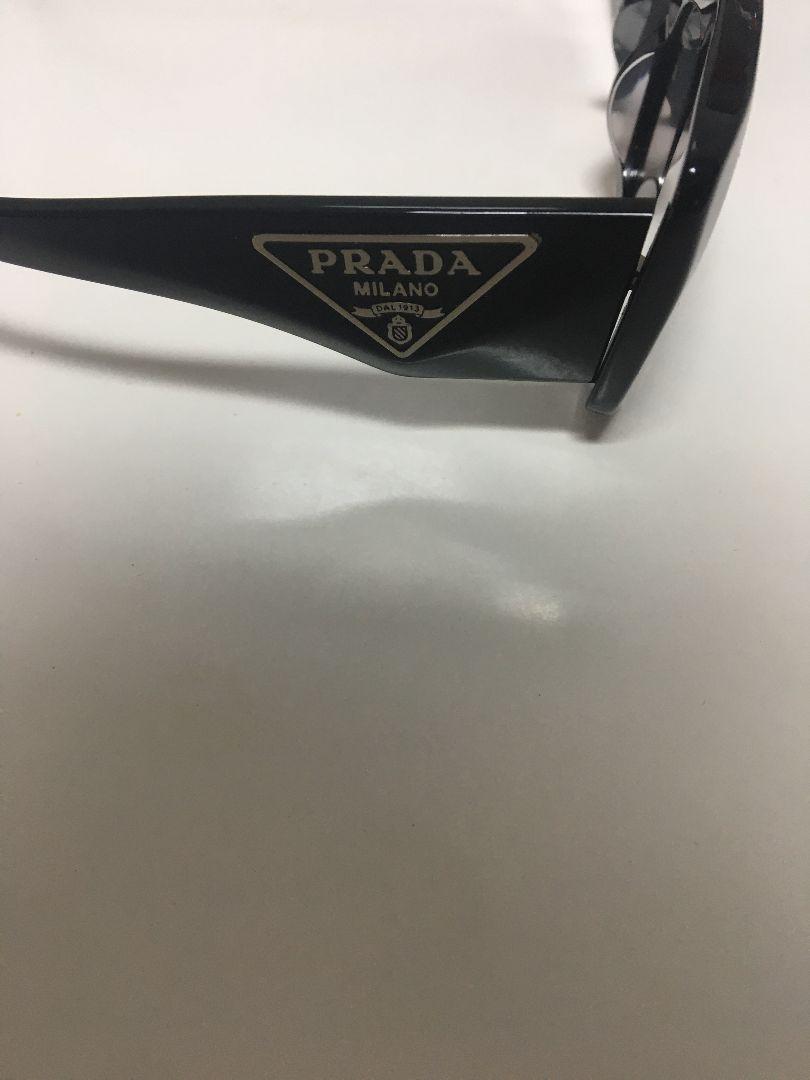 PRADA シンボル　ロゴ　サングラス