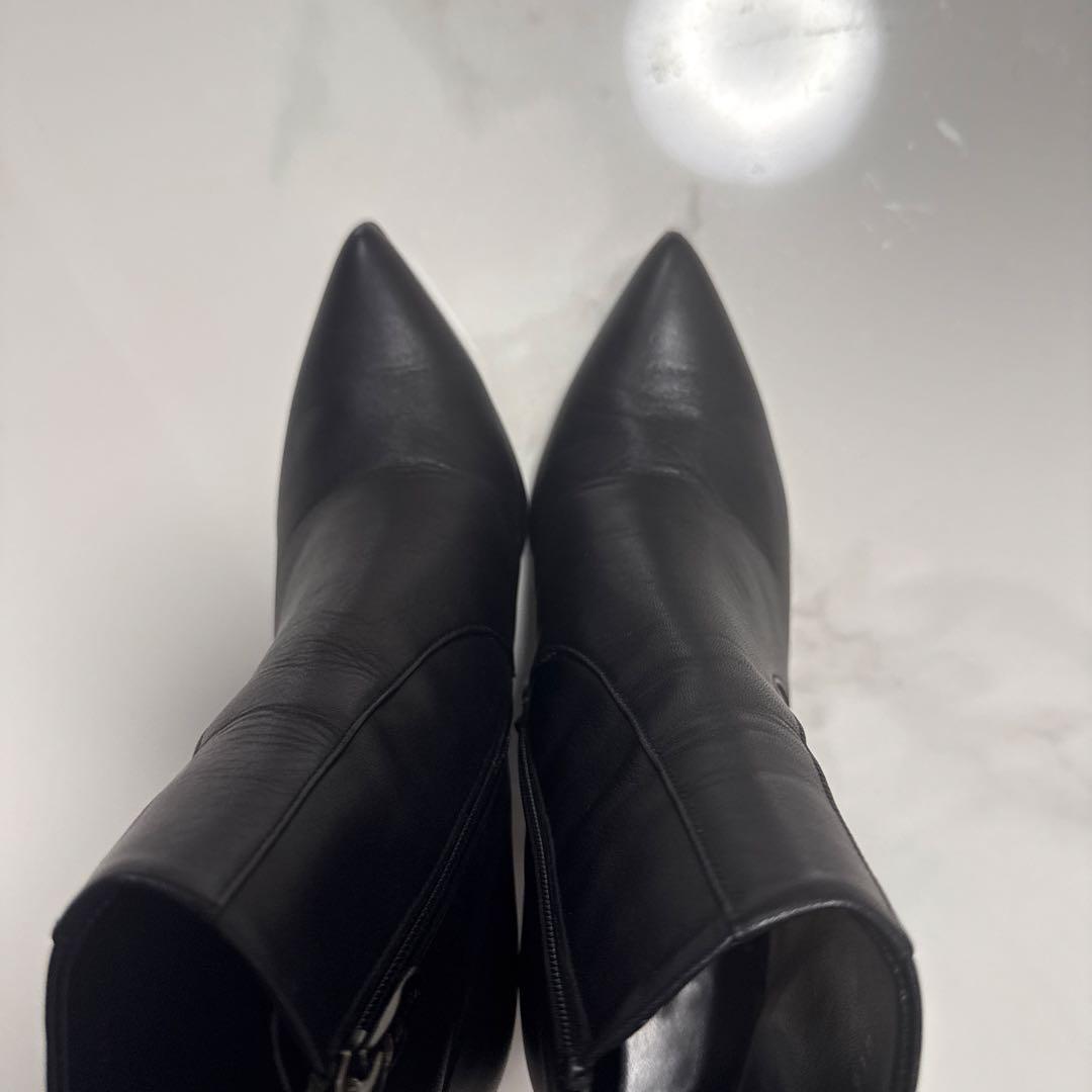 ポインテッドトゥ