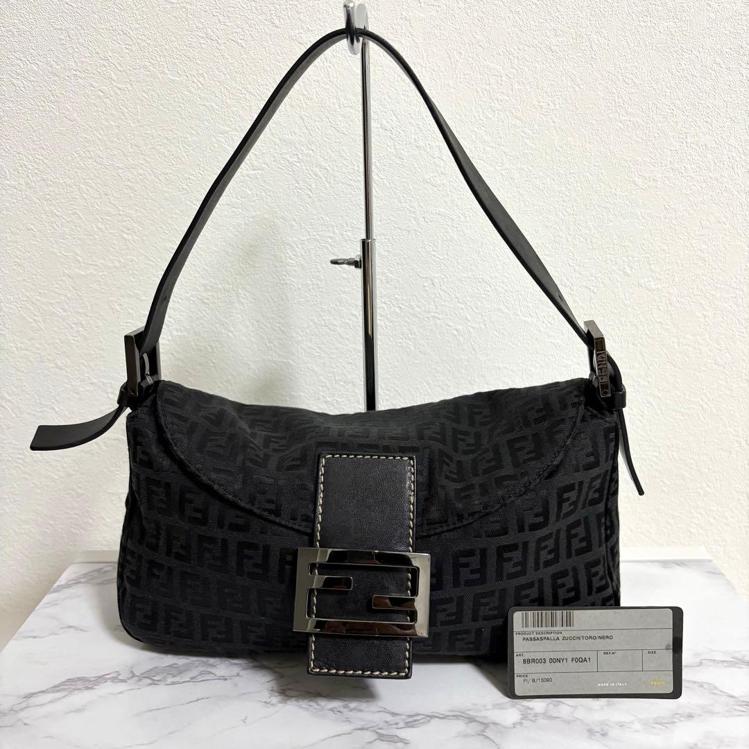 FENDI フェンディ マンマバケット ズッカ柄 FF金具 袋付きFendi
