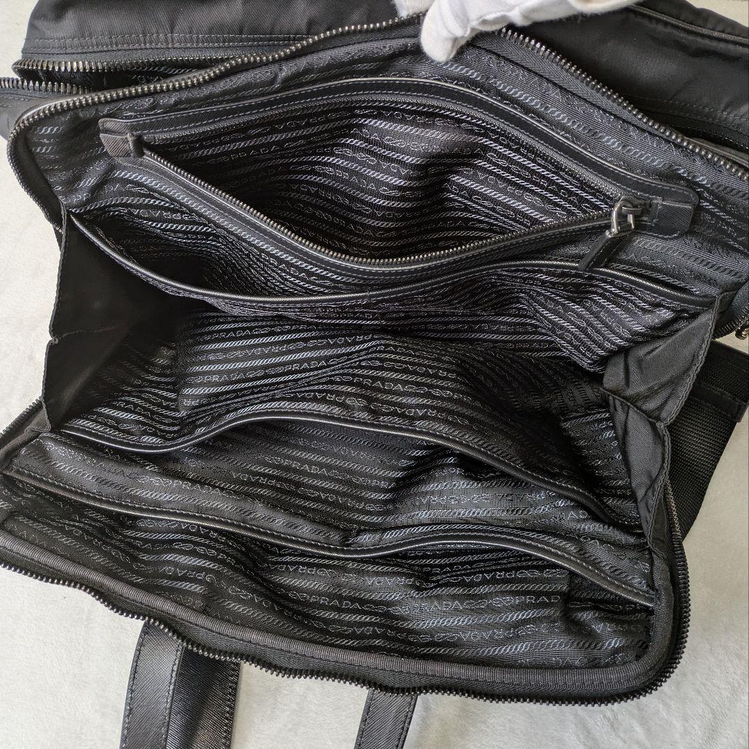 PRADA ビジネス