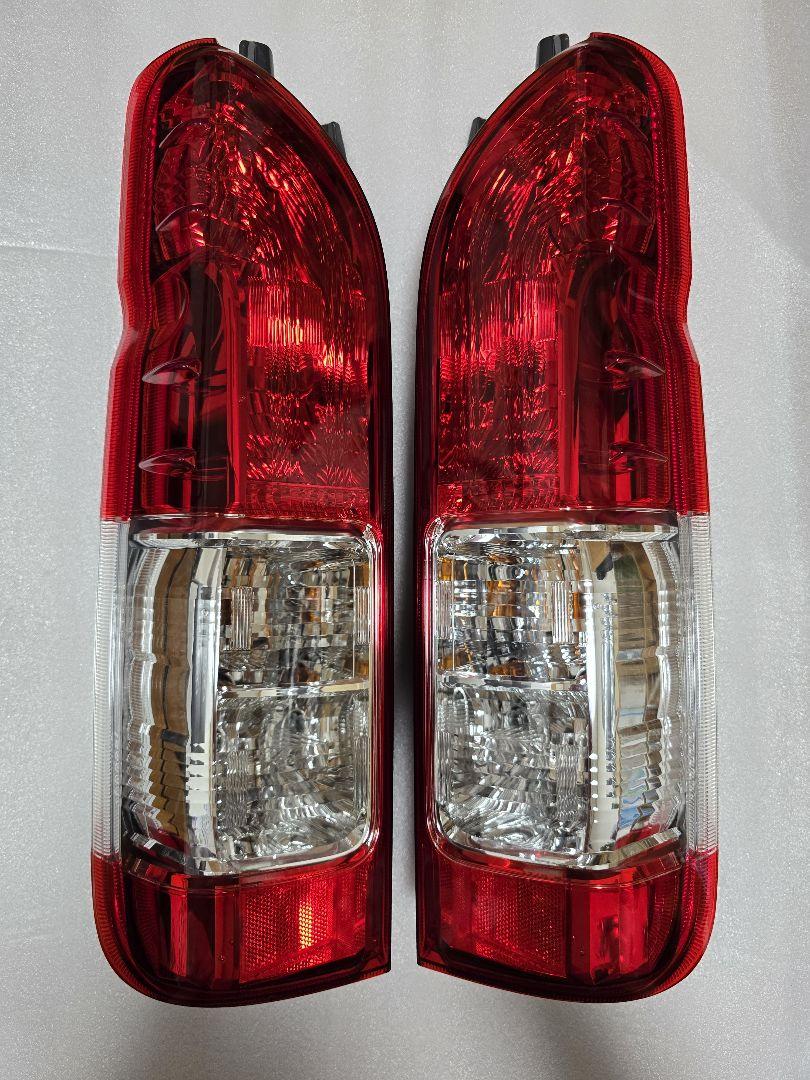 ハイエース 200系 テールライト トヨタ 純正 新品外し ⁷