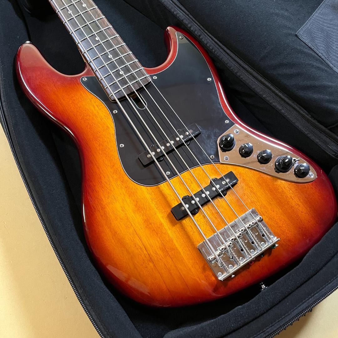 Sire V3 5st 2nd Marcus Miller ギグバッグ付属