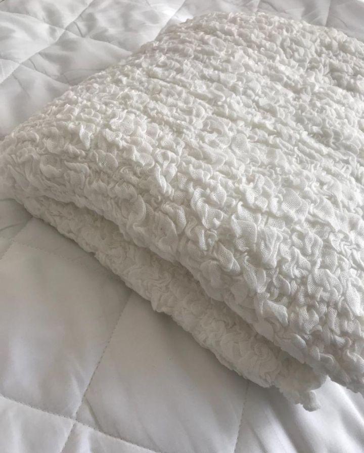 IKEA オフェーリア 毛布 ブランケット OFELIA ホワイト 【使い勝手の良い】 IKEA オフェーリア 毛布 ブランケット OFELIA ホワイト 【使い勝手の良い】