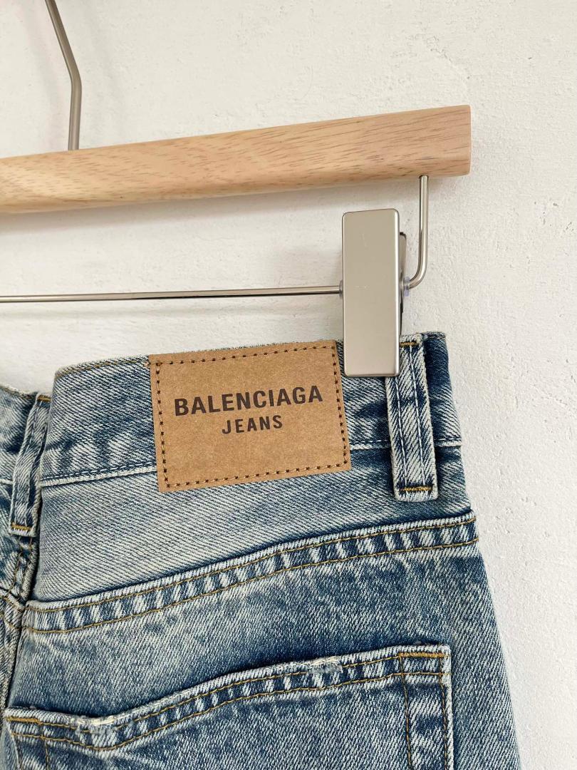 Balenciaga FW22 Flared デニム パンツ S - メルカリ Balenciaga FW22 Flared デニム パンツ S - メルカリ