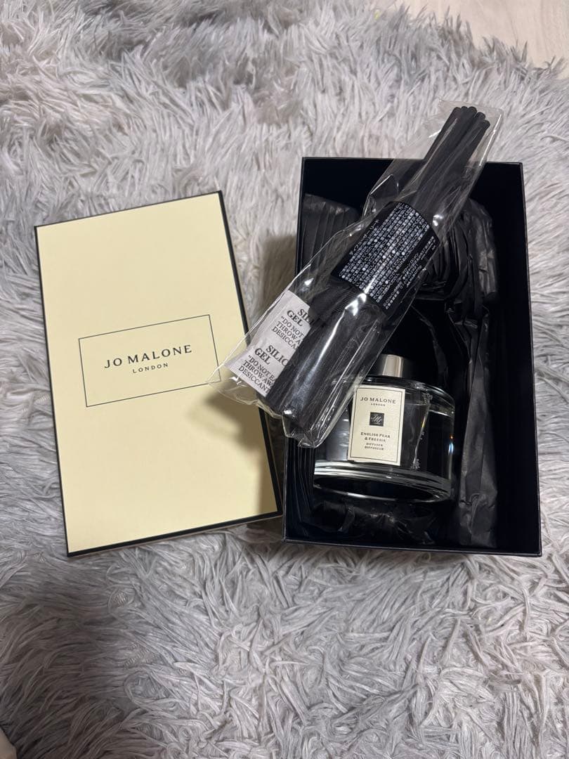 イングリッシュ ペアー ＆ フリージア セント サラウンド™ ディフューザー