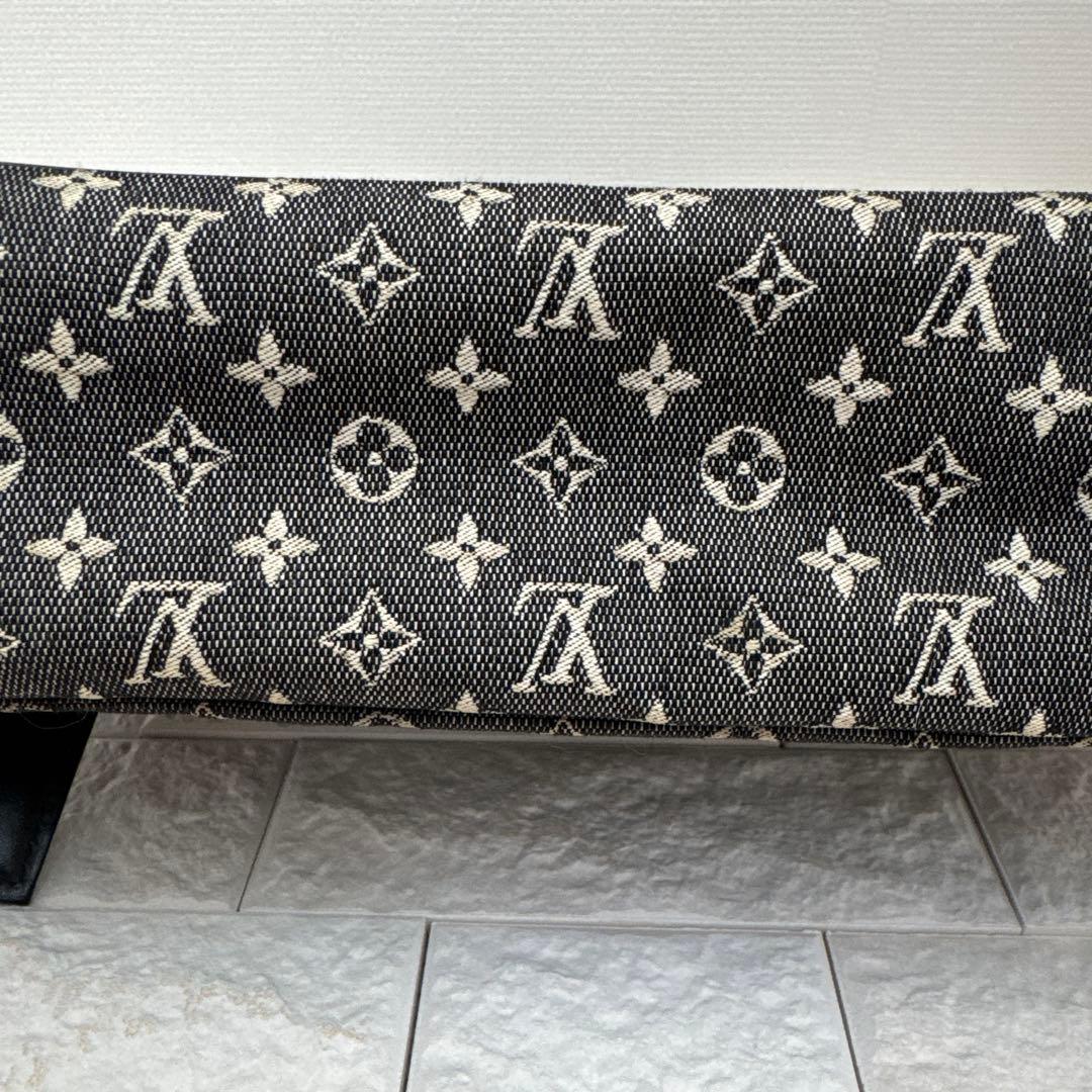 ルイヴィトン モノグラムミニ ルシーユ 廃盤 レア ルイヴィトン モノグラムミニ ルシーユ 廃盤 レア