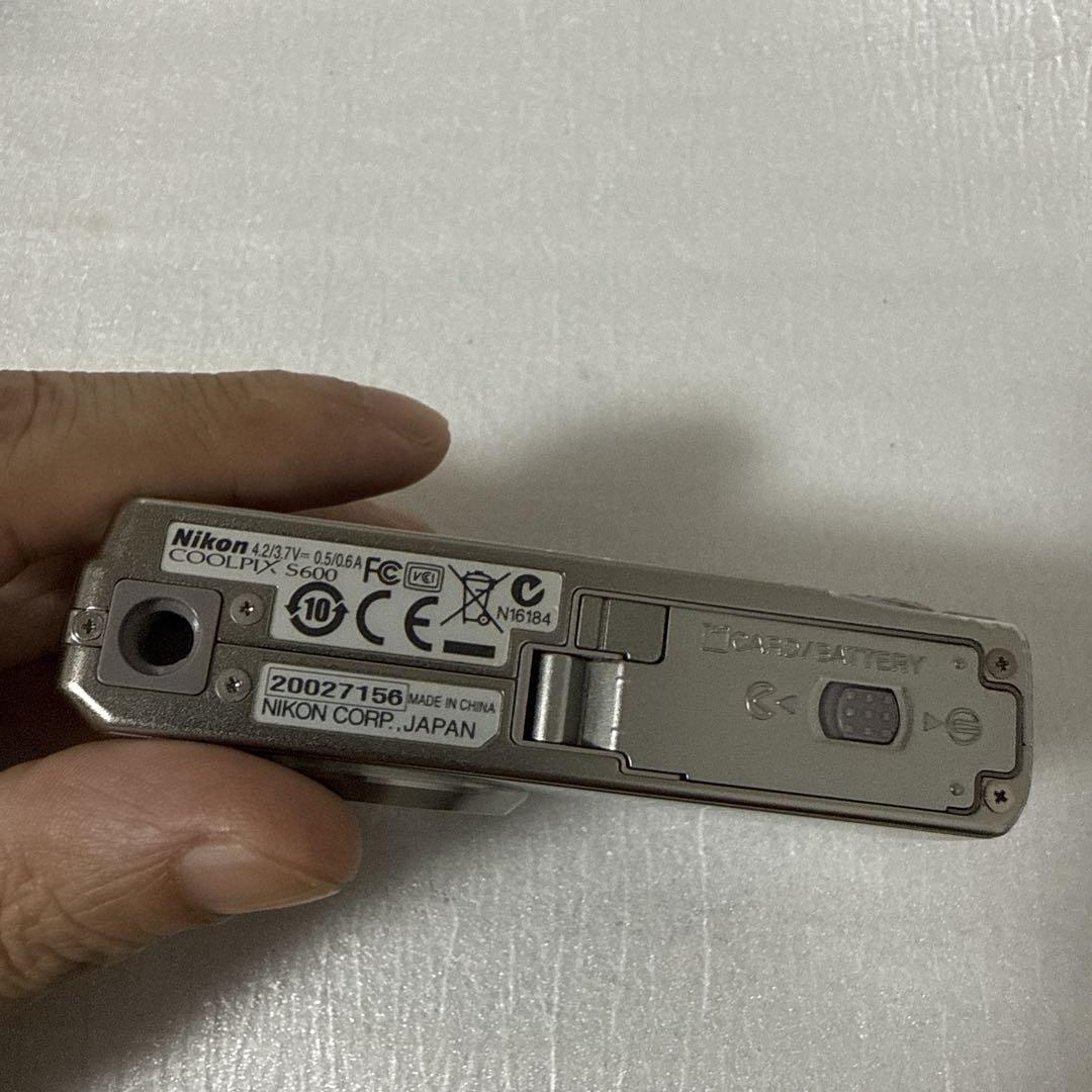 ❗️激安価格❗️デジカメ　本体　Nikon Coolpix S600