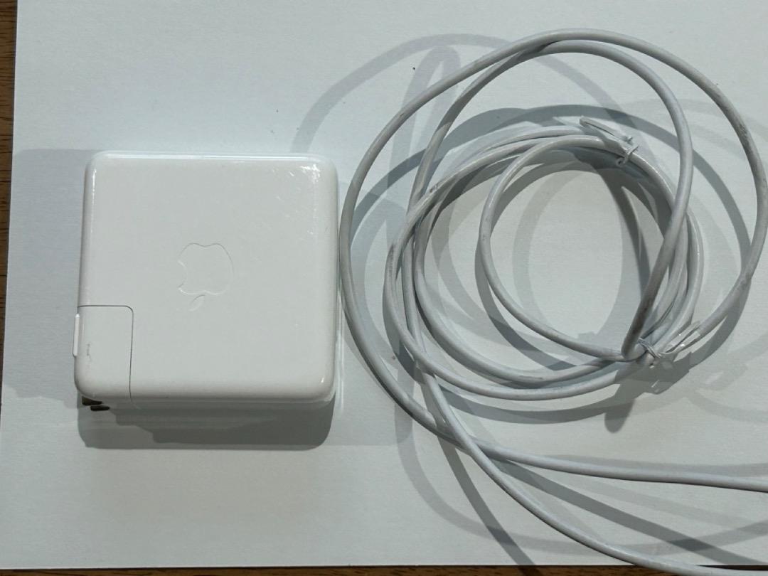 【極美品】MacBook Pro 2019 16インチ 1TB