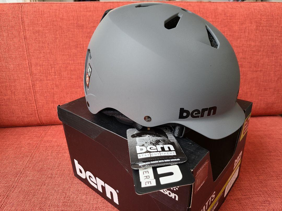 bern ヘルメット
