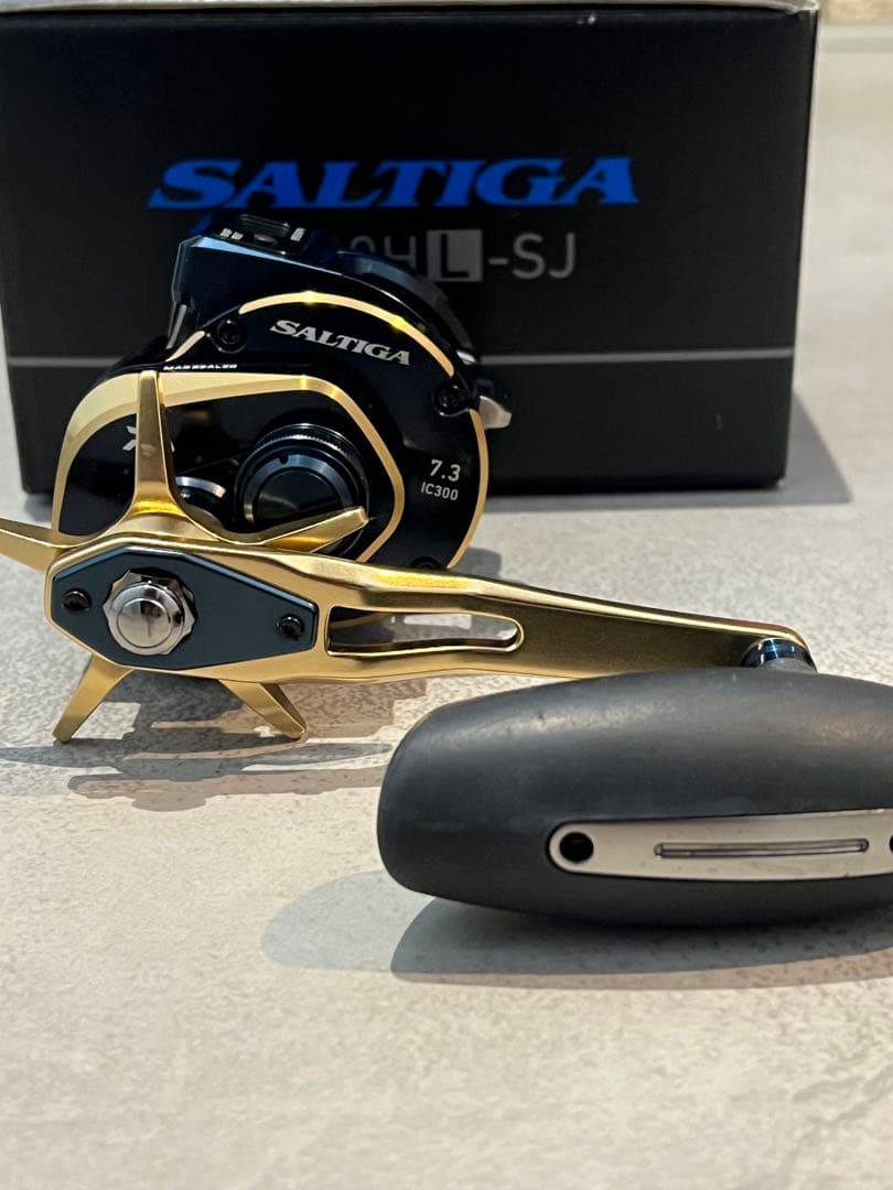 ダイワ ソルティガ DAIWA SALTIGA IC 300HL-SJ 極美品 ダイワ ソルティガ DAIWA SALTIGA IC 300HL-SJ 極美品
