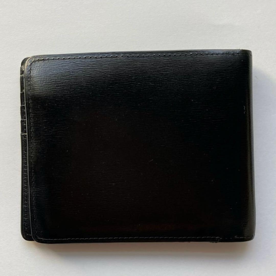 BURBERRY ブラックレザー二つ折り財布　黒　バーバリー