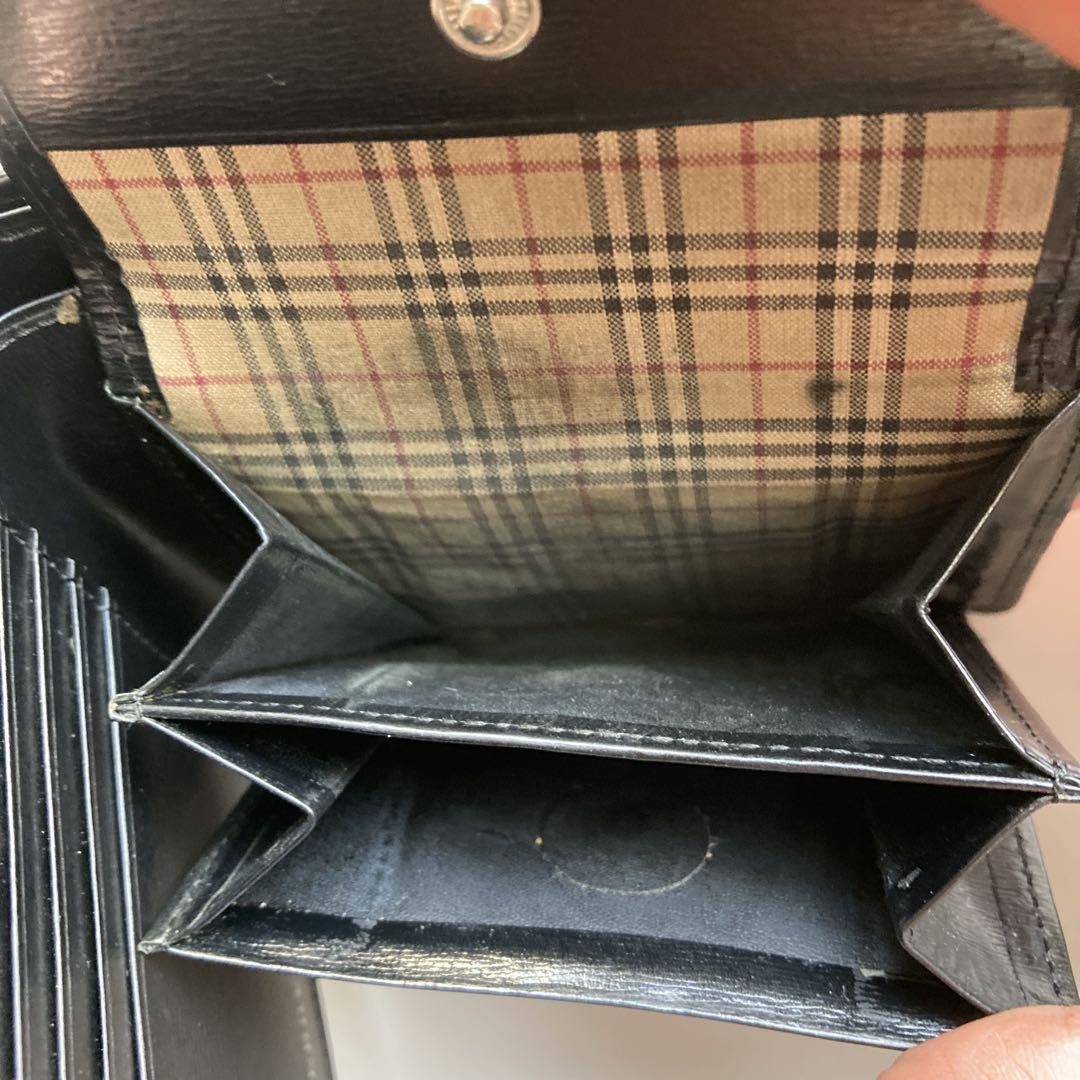 BURBERRY ブラックレザー二つ折り財布　黒　バーバリー