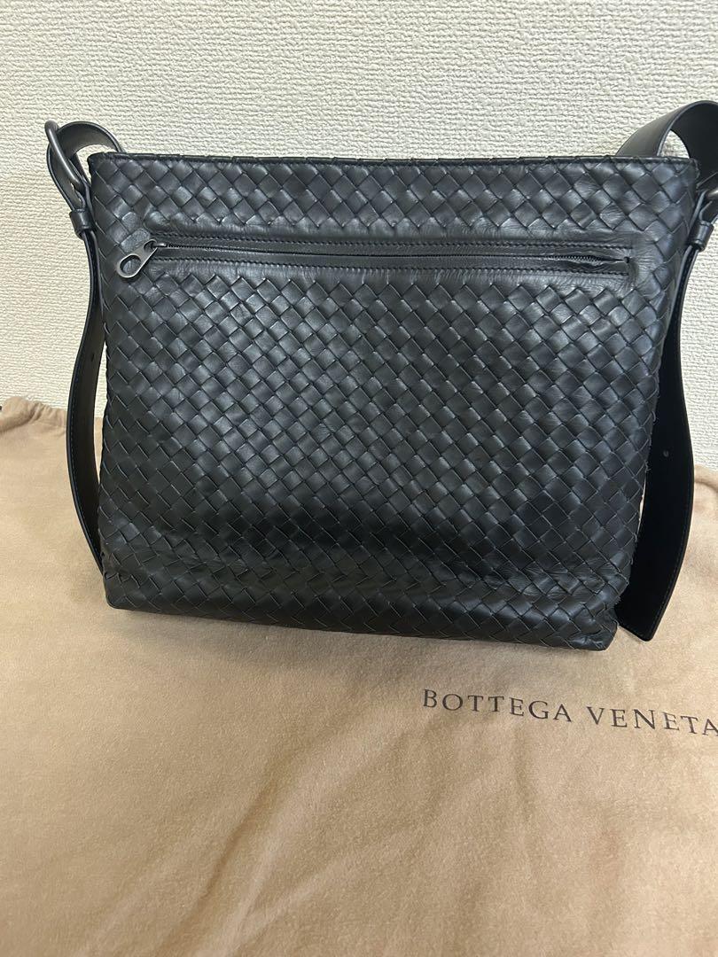BOTTEGA VENETA イントレチャート ショルダーバッグ ブラック