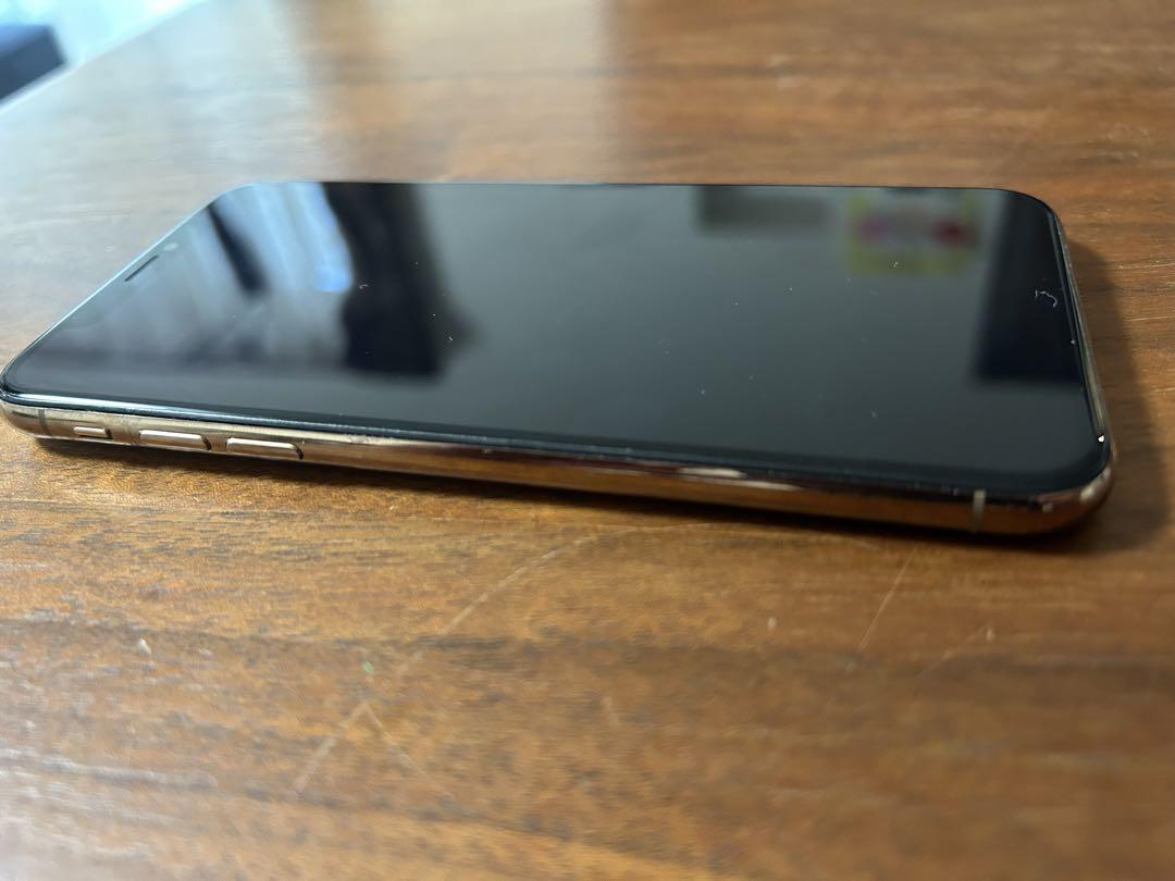 iPhoneXS 256GB ゴールド SIMロック解除済】docomo iPhoneXS A2098 (MTE22J/A) 256GB