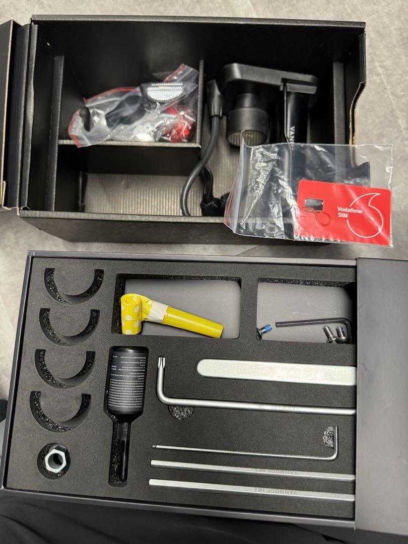 VANMOOF X3【ギア、バッテリーに不具合】2020年9月頃購入 自転車本体 VANMOOF X3【ギア、バッテリーに不具合】2020年9月頃購入 自転車本体