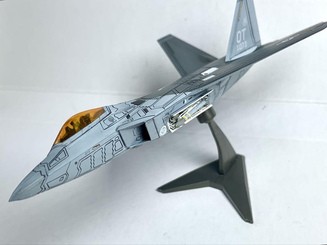 エフトイズ　1/144 F-22 YF-22風塗装済み完成品