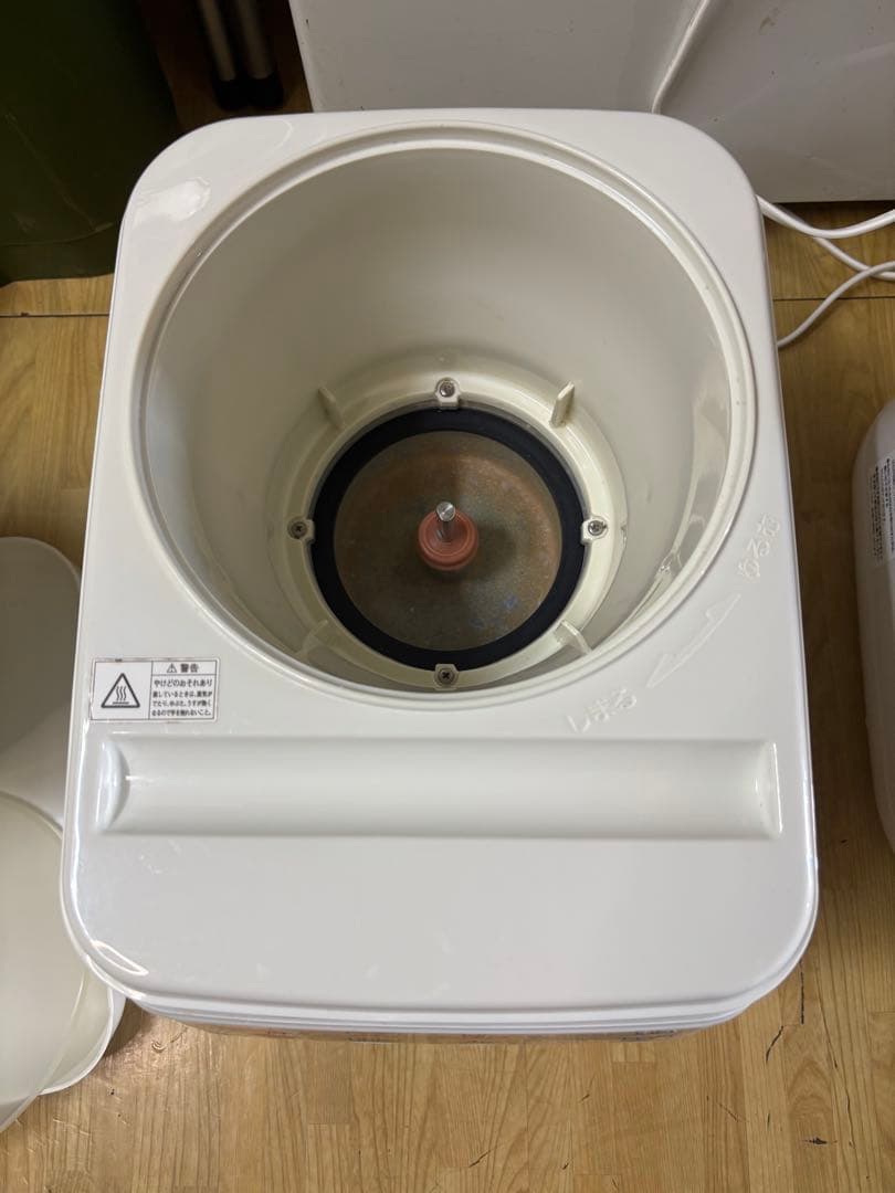 TOSHIBA もちつき機 PFC-20FKもちっこ生地職人 TOSHIBA もちつき機 PFC-20FKもちっこ生地職人