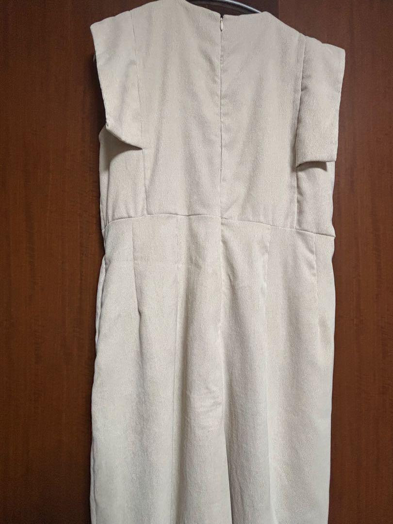 SQUARE SLEEVE