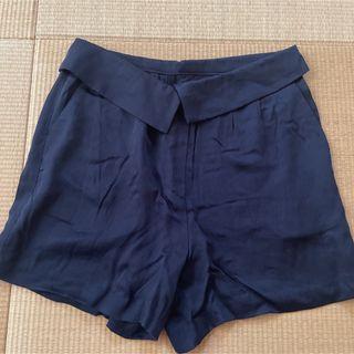 ネイビー ハイウエスト ショートパンツ