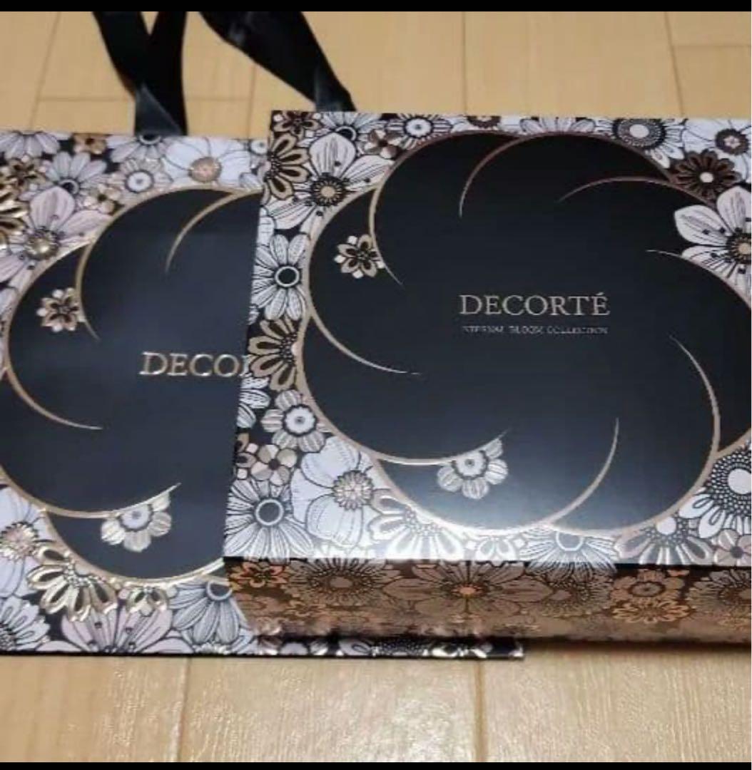 コスメデコルテ エターナルブルームコレクション 2025限定 クリスマスコフレ コスメデコルテ エターナルブルームコレクション 2025限定 クリスマスコフレ