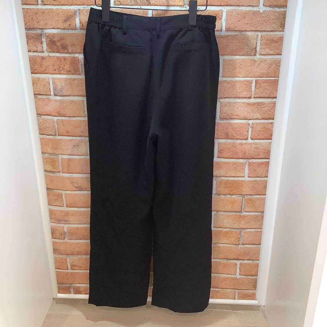 レオナール 黒パンツL