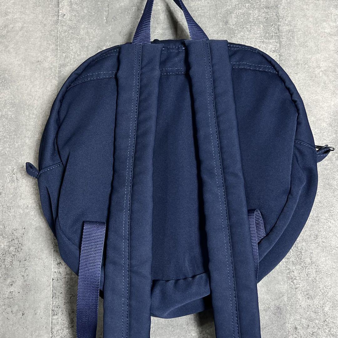 ZUCCA ズッカ丸型リュックサック ROUND TABLET BAGネイビー