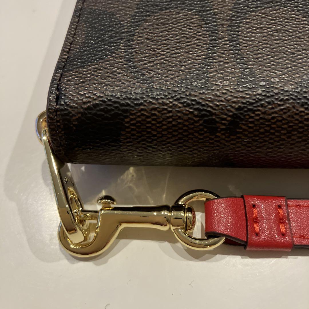 即発 COACH Long Zip Around 長財布 リストストラップ付/関税込 ce678_imosn_a0