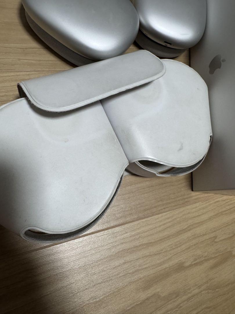 AirPods max