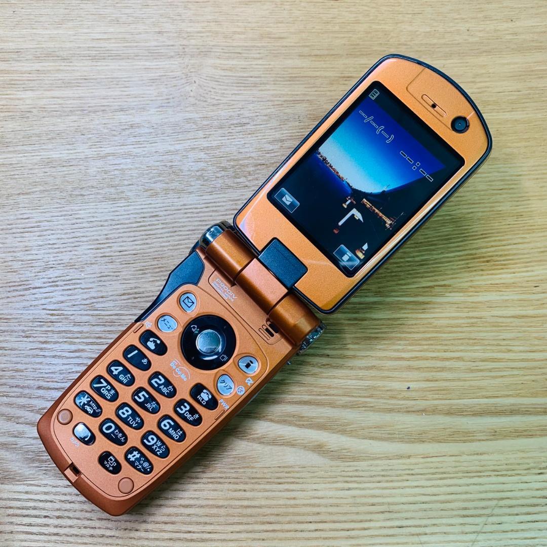 507 docomo FOMA P900iV オレンジ ガラケー