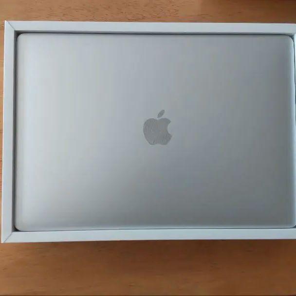MacBook Pro M1 充放電回数12回