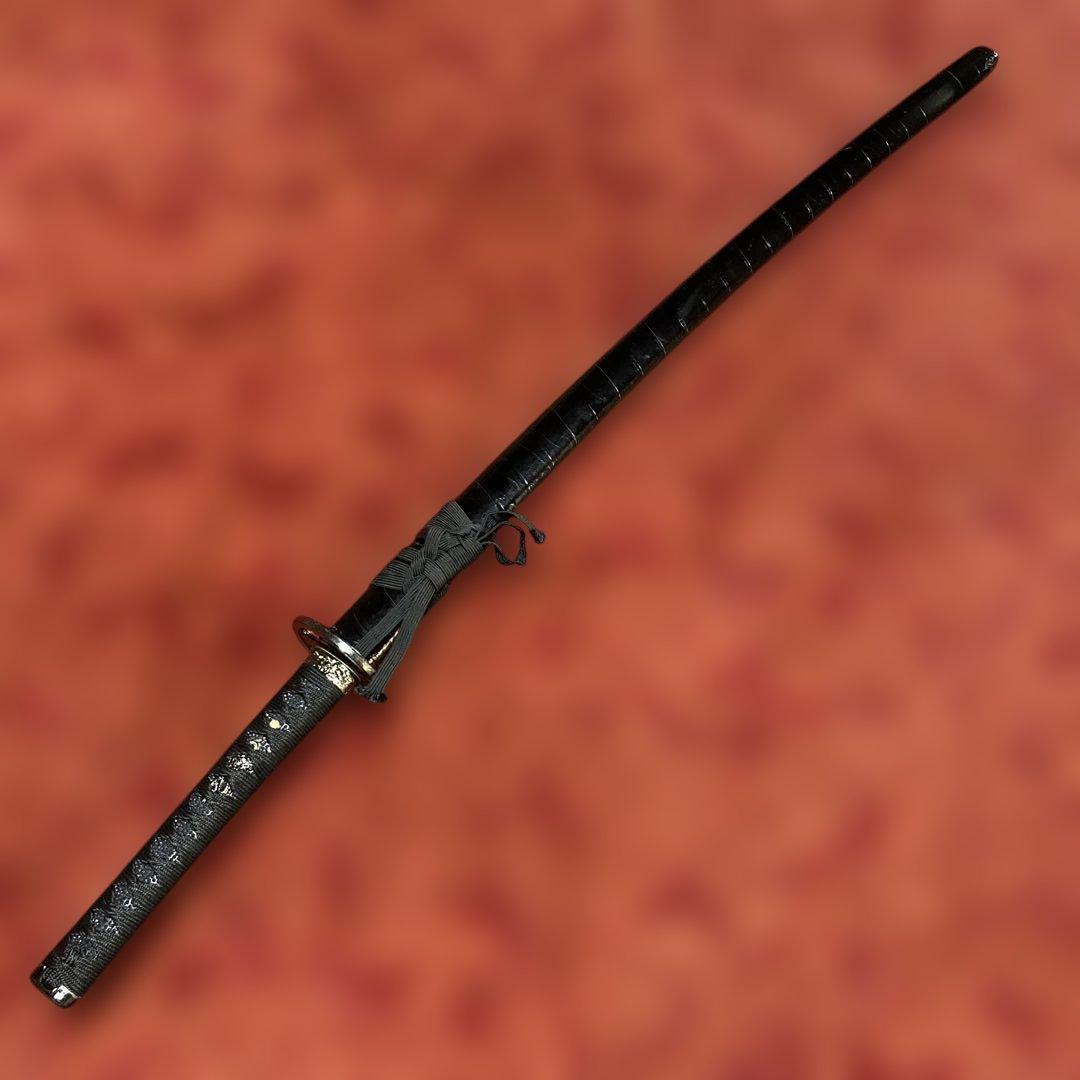 高級模造刀 黒柄黒鮫皮 鉄地海鼠透し丸鍔 斜め巻黒鞘