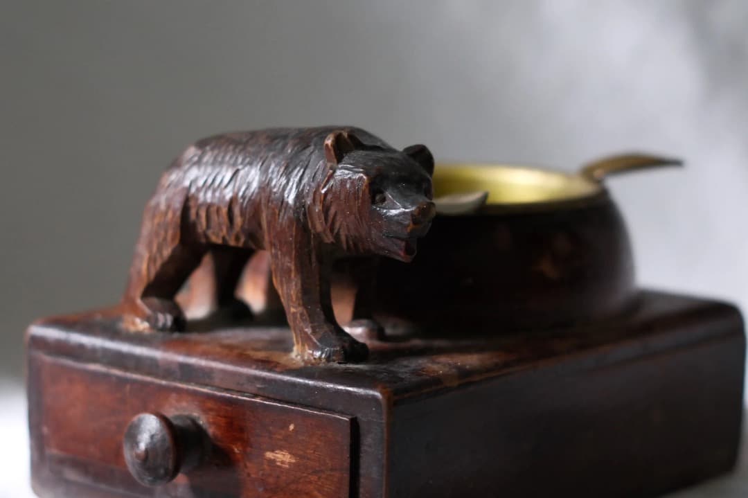 イギリスアンティーク|熊のシガレットケース イギリスアンティーク|熊のシガレットケース