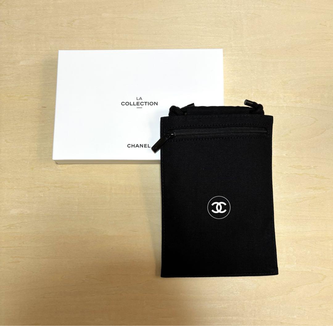 CHANEL シャネル ノベルティ パスポートホルダー　＋　巾着