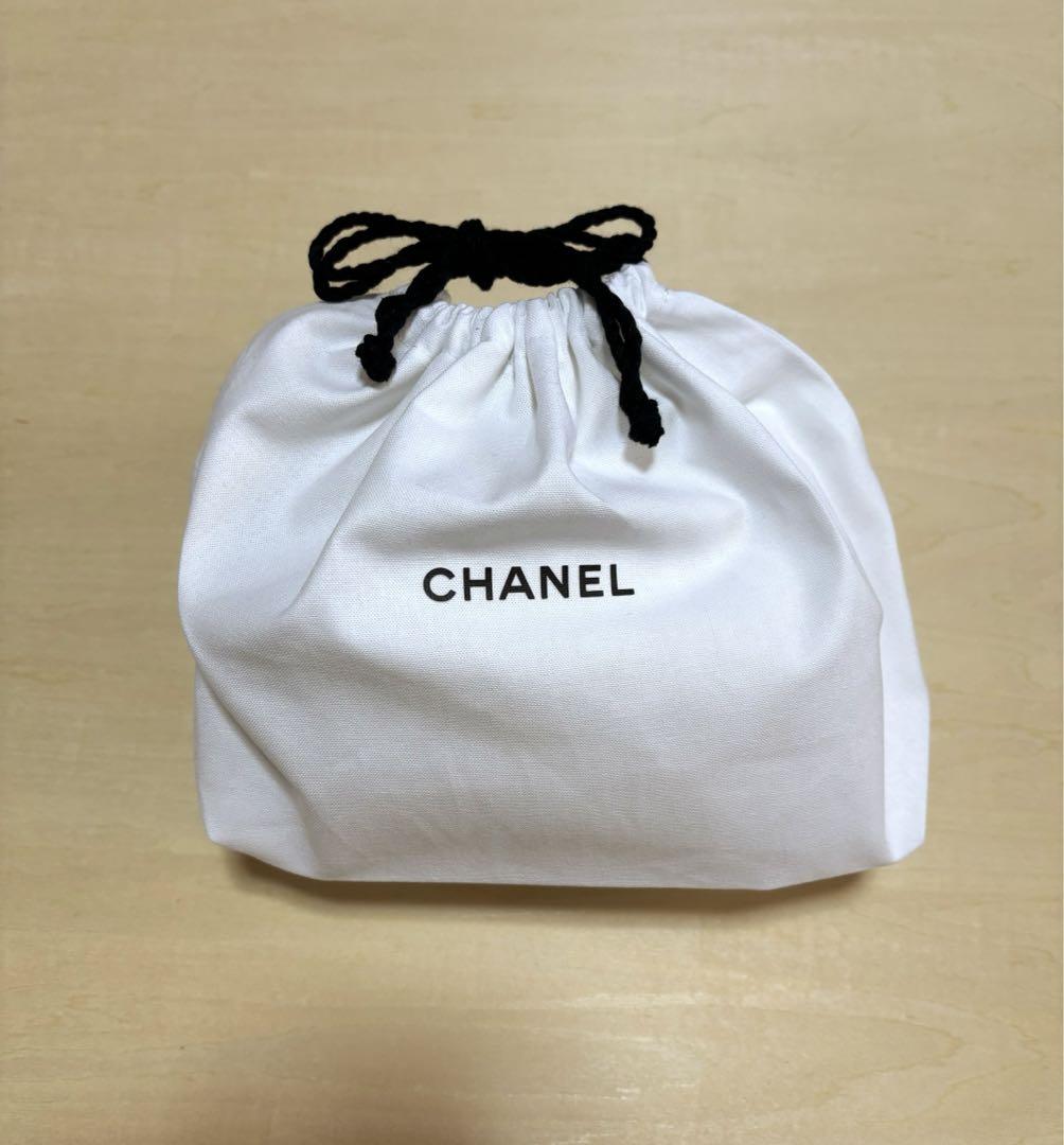 CHANEL シャネル ノベルティ パスポートホルダー　＋　巾着