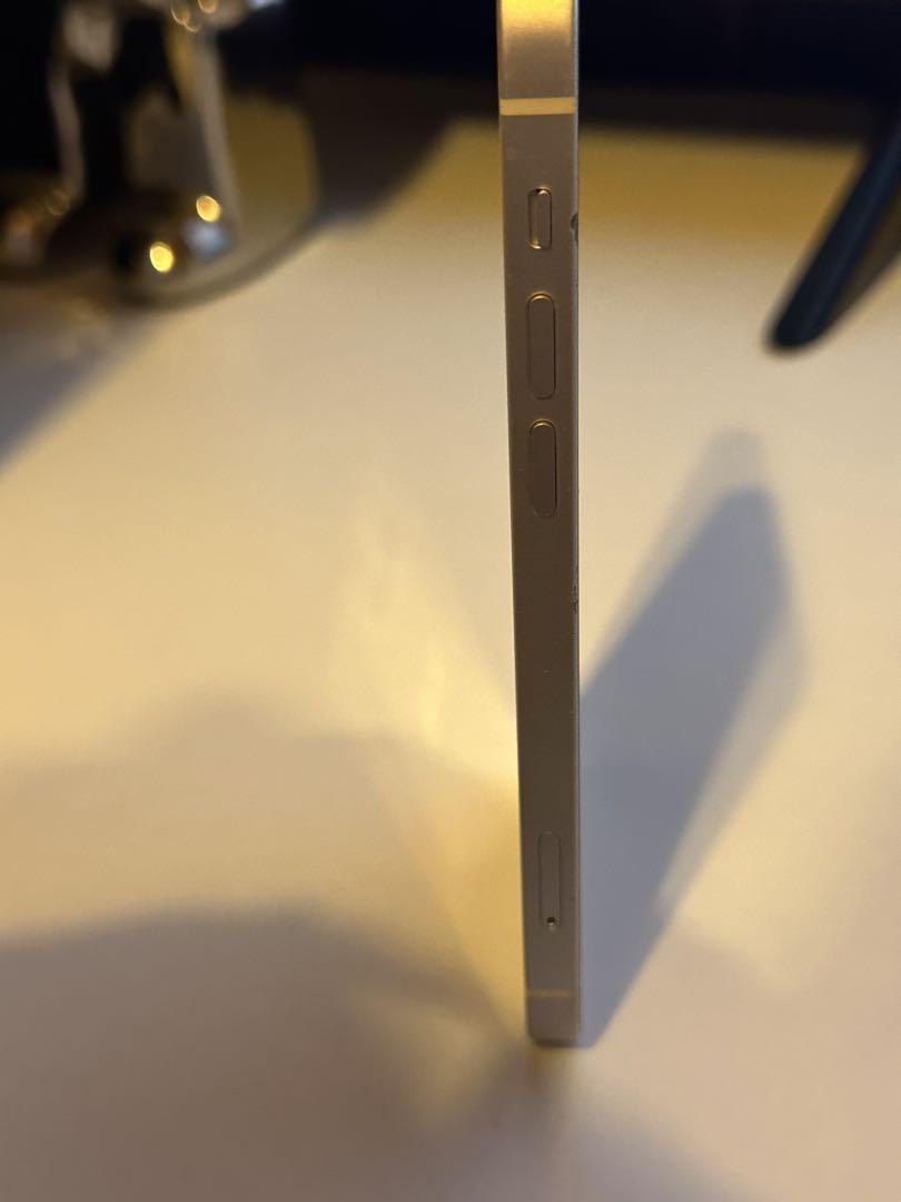 Apple iPhone 12 128GB ホワイト