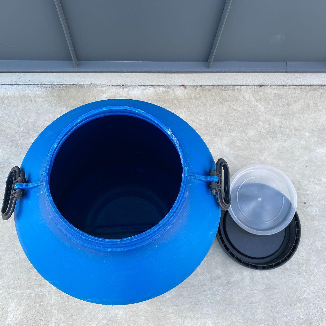 送料込★2個セット★一人で扱うのに丁度いい大きさの便利なタンク 約60L 雨水