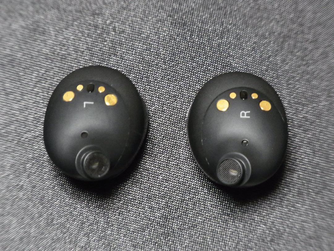 【ほぼ新品！新品革ケース付属】Bowers & Wilkins Pi8 ブラック