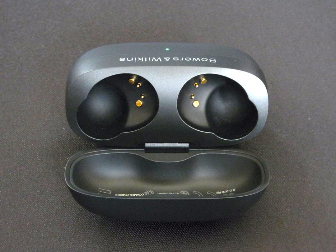 【ほぼ新品！新品革ケース付属】Bowers & Wilkins Pi8 ブラック