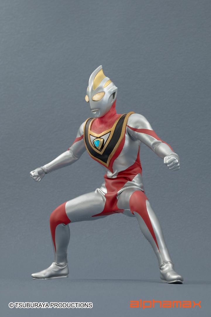 メイ・Alphamax・ULTRAMAN GAIA V2