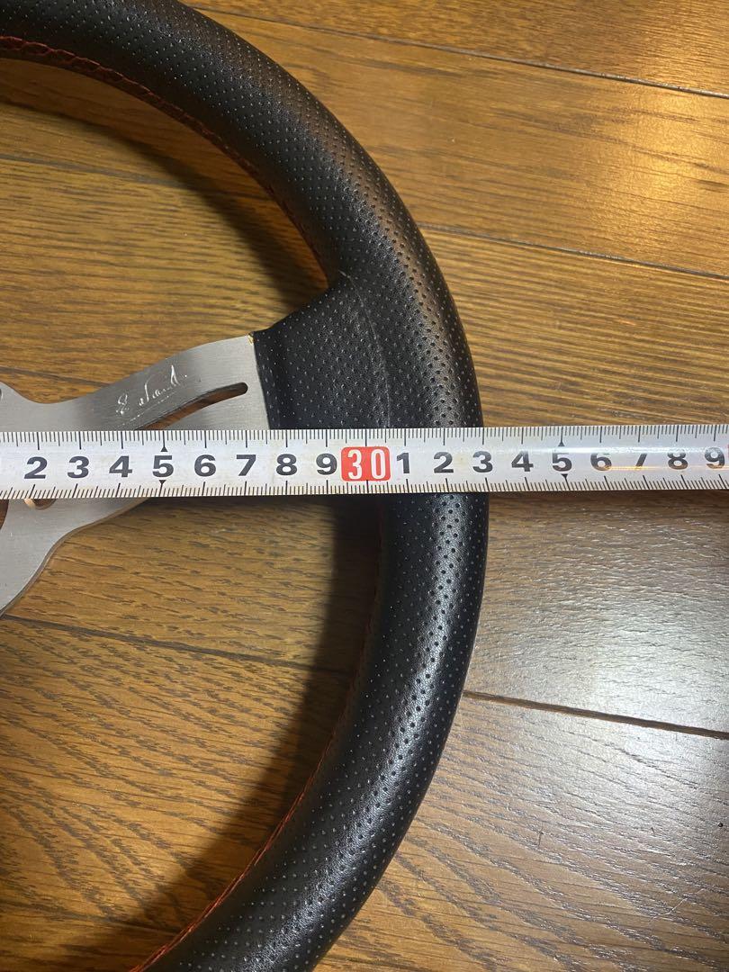 社外ステアリング　33π レザー　パンチング
