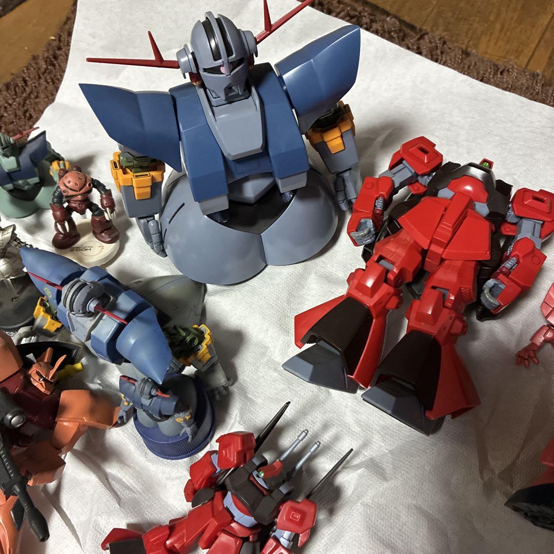 まとめ売り！　ガンプラ　ソフビ　シャアザクなど　　ジャンク