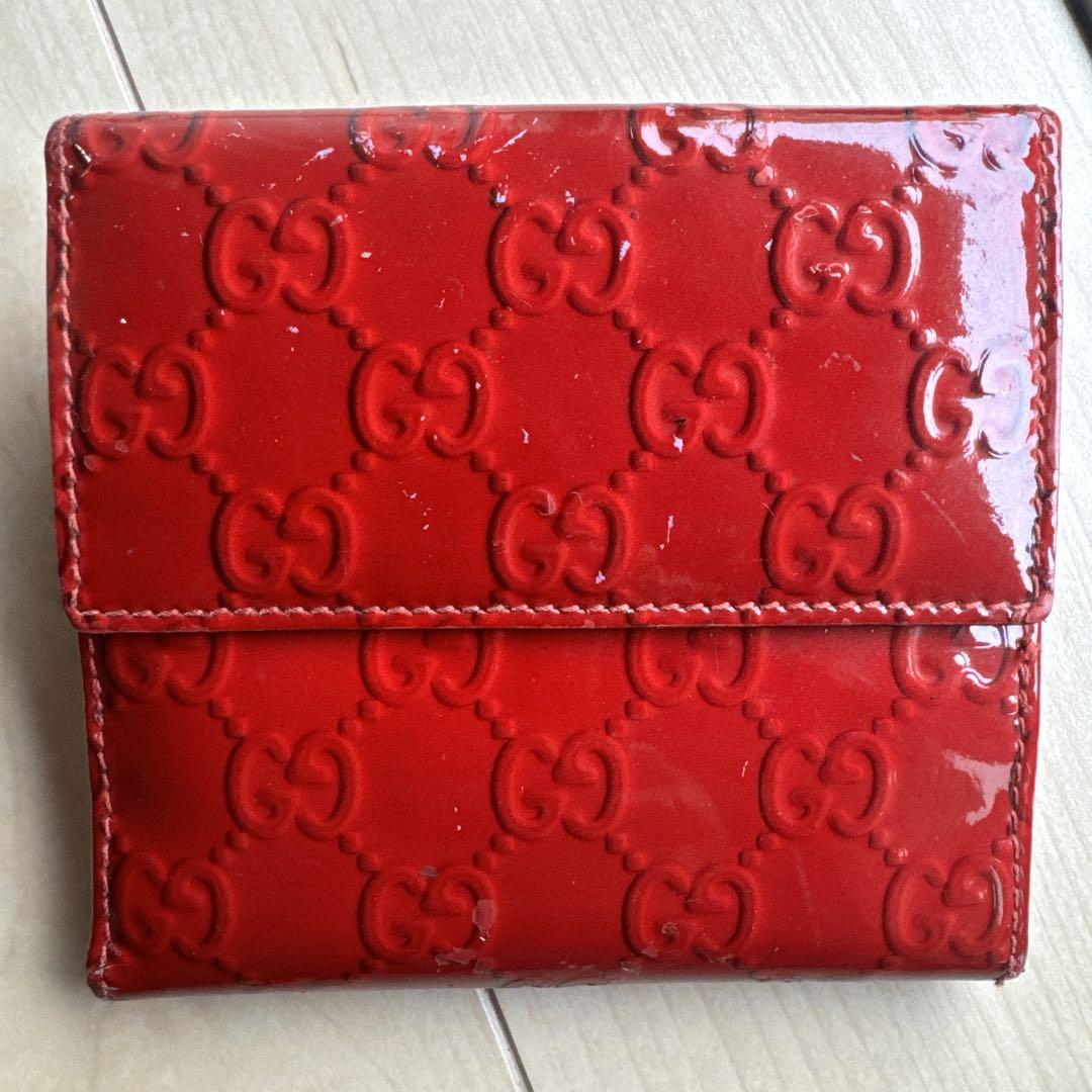 GUCCI エナメル 二つ折り財布 バレンタイン限定 - メルカリ