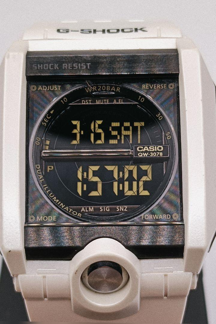 CASIO G-SHOCK スクエア ホワイトカラー G-8100 電池交換済